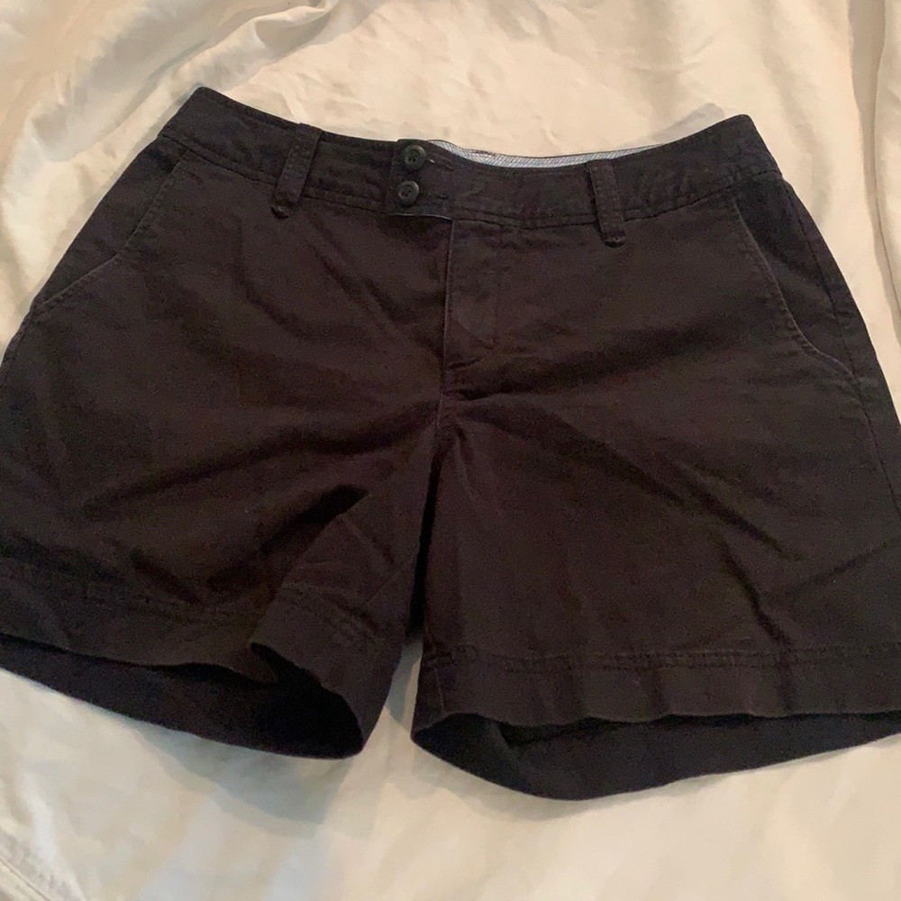 3/$18.00 🌼 Eddie Bauer black 6 inch inseam shorts size 10